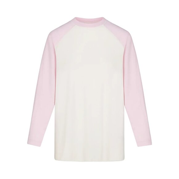 NWT SKIMS BOYFRIEND RAGLAN LONG SLEEVE T-SHIRT, SIZE: MEDIUM *SOLD OUT* - Picture 2 of 7